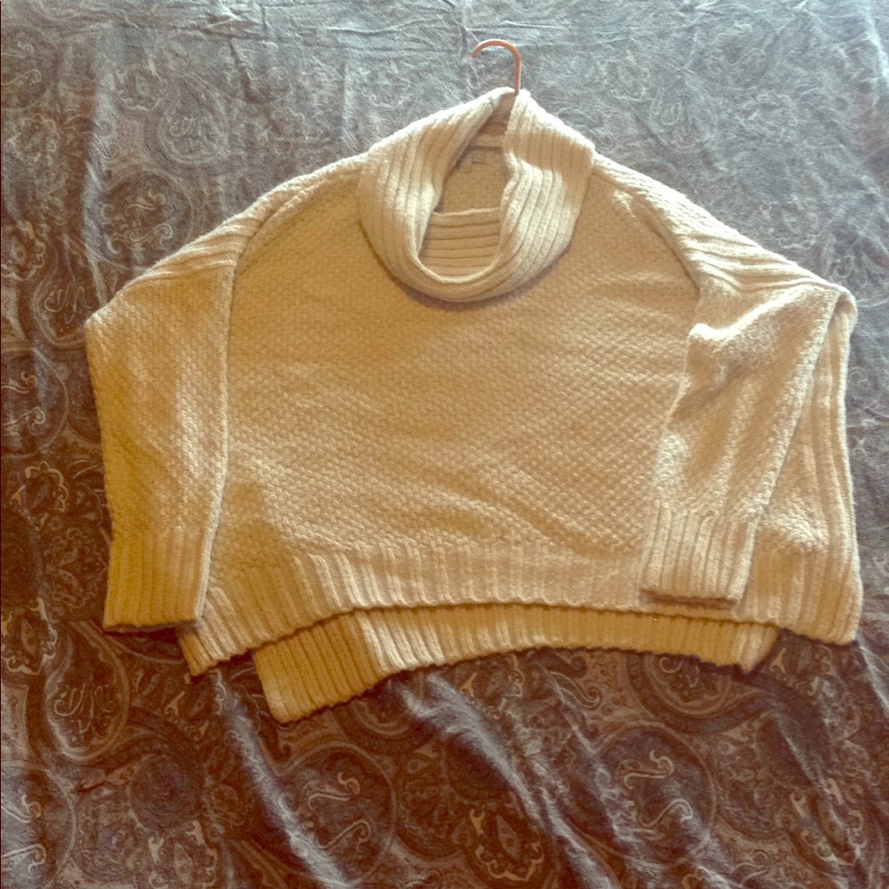 Jennifer Lopez sweater never worn. Size medium